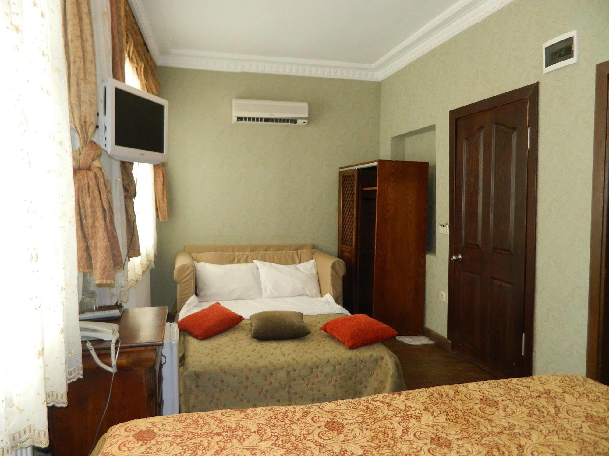 Apricot Hotel Istanboel Buitenkant foto