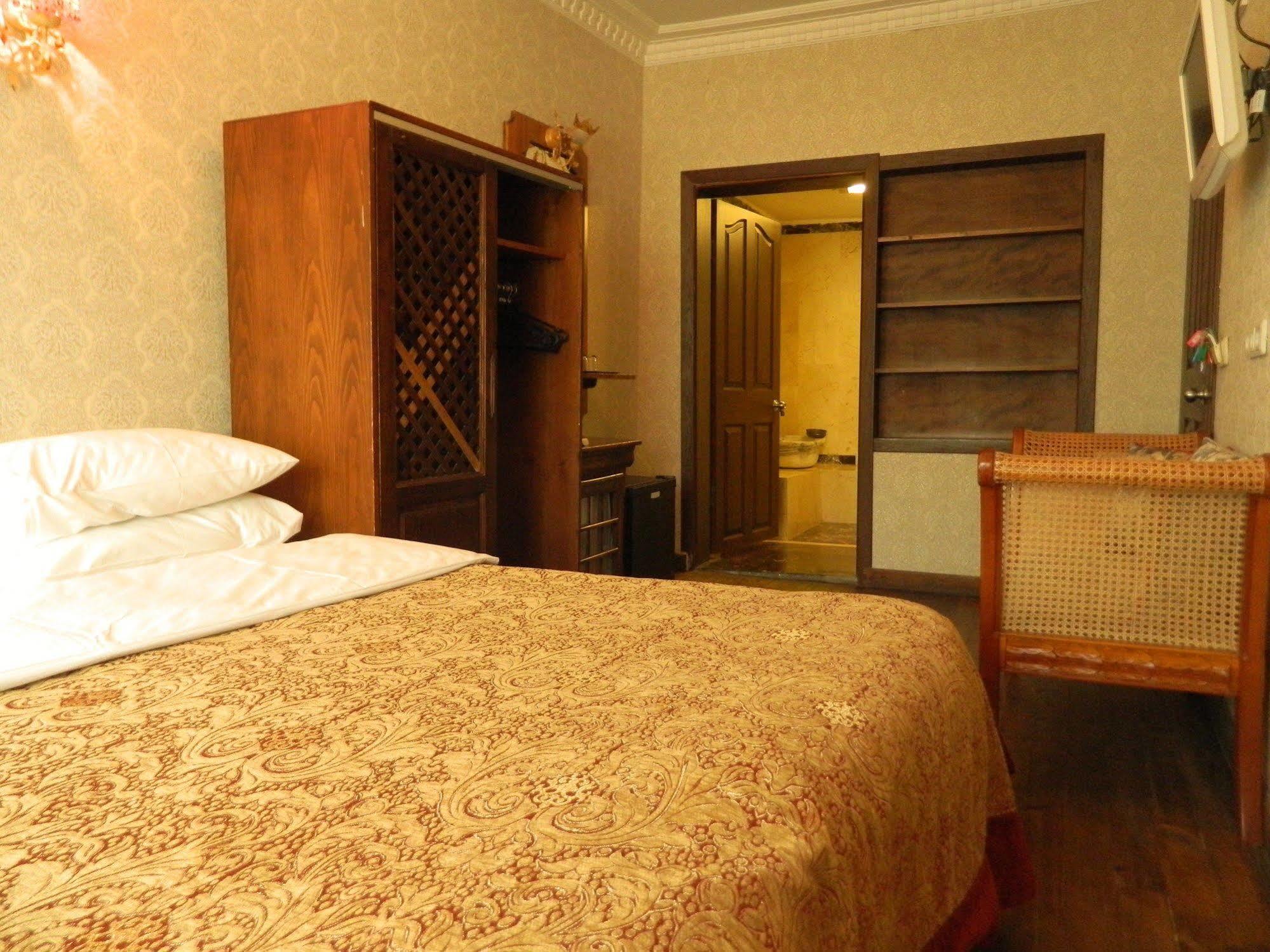 Apricot Hotel Istanboel Buitenkant foto